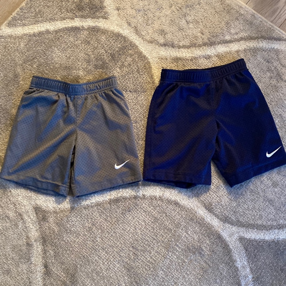Nike shorts, 4-6T